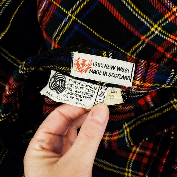 Scottish, Stewart Black, Vintage Tartan Skirt - authentic and handmade - Picture 5 of 5